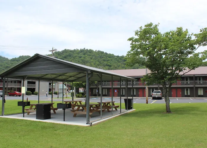 Great Smokies Inn - Cherokee